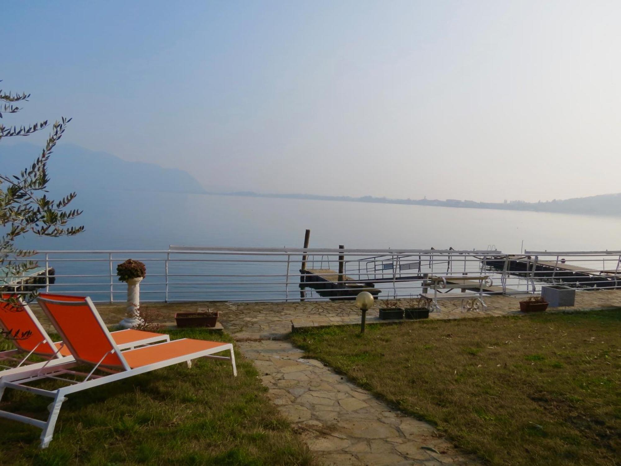 Villa Anastasye Your Lakefront Vacation Rental Predore Exterior foto